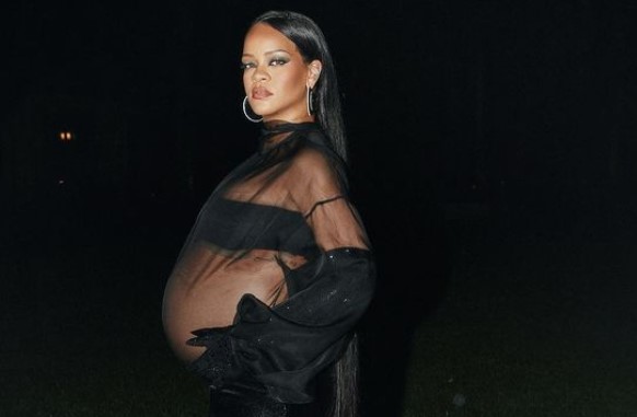 En la recta final, así luce Rihanna su gran embarazo en top