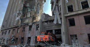 La Cruz Roja confirma que su almacén en Mariúpol sufrió daños