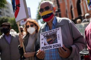 La pensión en Venezuela se ha devaluado 30% en los últimos meses