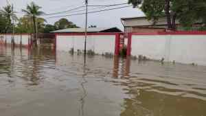 EN IMÁGENES: Lluvias causan inundaciones y apagones en Margarita #8Mar