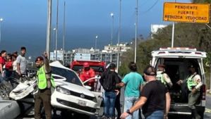 Imágenes: Gandola dejó dos muertos tras colisionar con un vehículo en la autopista Caracas-La Guaira