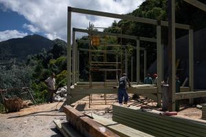 Bloomberg: Por qué los venezolanos ricos están construyendo mansiones en un parque nacional (Fotos)