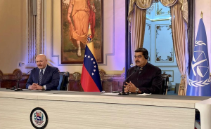 El régimen de Maduro acusó de “lawfare” a la CPI tras lapidario documento del fiscal Khan