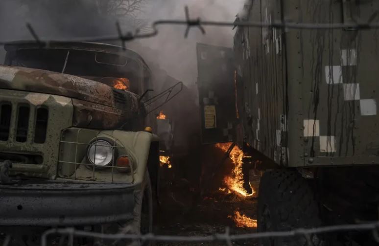 “Dios se ha ido”: La historia de angustia, destrucción y muerte documentada por residentes de Mariupol