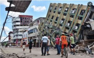 Sismo en la costa de Ecuador dejó un muerto