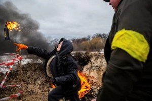 Quién era Molotov y por qué da nombre a los explosivos que los ucranianos usan contra la invasión rusa