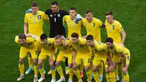 Futbolistas ucranianos, con un balón en los pies y el corazón en su tierra