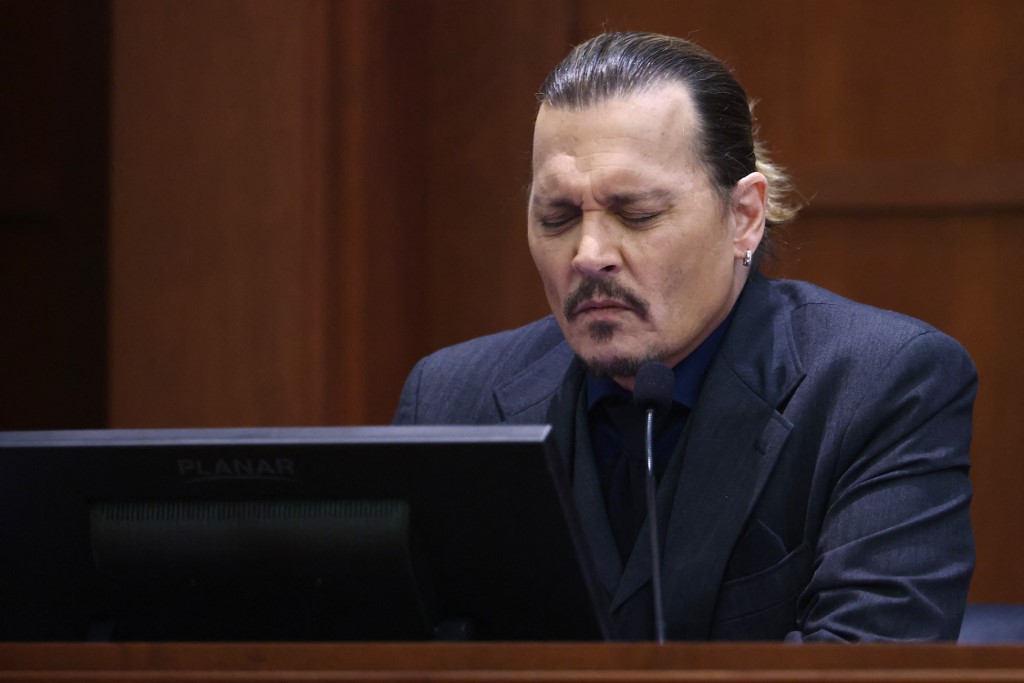 “Desmayado y rodeado de drogas”, las FOTOS que perjudican a Johnny Depp en el juicio contra Amber Heard