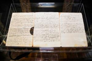 Casa nobiliaria española convertirá en NFT un carta de Cristóbal Colón