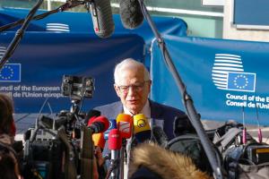 Borrell afirma que las tropas rusas se preparan para nuevo ataque en Donbás