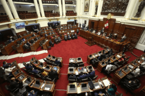 Rechazan proyecto de ley que extiende mandato de gobernadores y alcaldes por cinco años en Perú