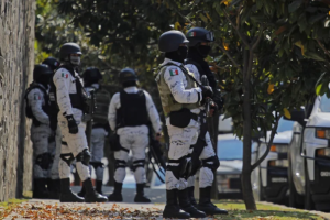 México en alerta: Un cartel en Puerto Vallarta secuestró a dos mujeres militares en represalia por detenciones
