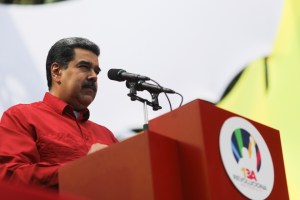 Maduro recordó al “pajarito Chávez” como un “silbón” desafinado (Video)