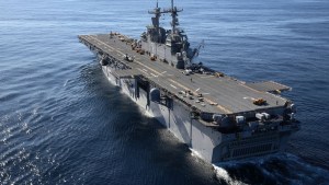 Informe desclasificado de la Marina de EEUU: Buque de guerra fue acechado por dos Ovnis