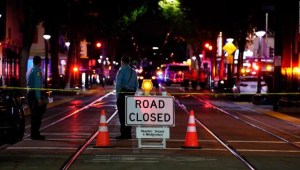 Al menos seis personas muertas durante un tiroteo en el centro de Sacramento en EEUU (Video)