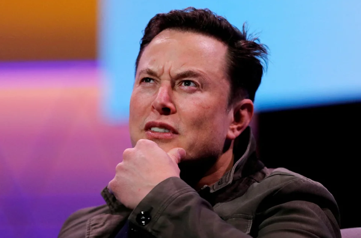 Elon Musk se burla del aspecto de Bill Gates y lo compara con un emoji