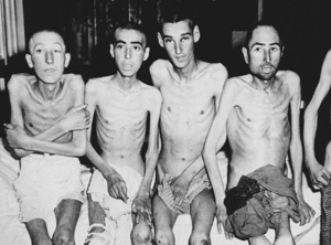 El estremecedor video de la liberación de Dachau: el día que obligaron a los civiles alemanes a ver el horror del nazismo