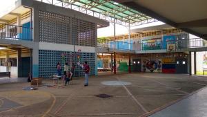 Falta de ingresos, inestabilidad y la pandemia afectaron la asistencia en escuelas y liceos de Venezuela