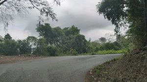 Carretera de Ocumare de la Costa continúa con huecos y fallas de borde (VIDEO)