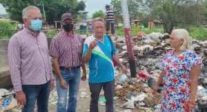 Olores nauseabundos y moscas: vecinos exigen al alcalde chavista de Barinas que se “ponga pilas” con la basura