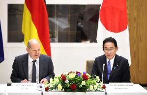 Alemania y Japón refuerzan su colaboración en seguridad y energía frente a Rusia