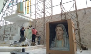 En un Santuario construido en su honor: Ya la imagen de la Virgen de Fátima está instalada