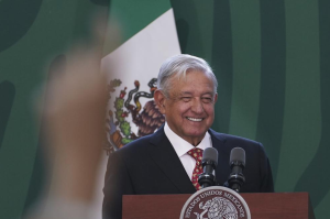 Senadores demócratas critican al presidente de México por atacar al poder judicial