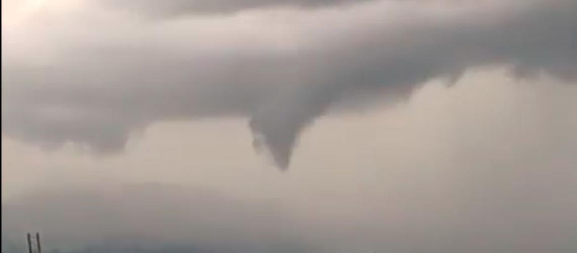 Nube de embudo sobre San Cristóbal pudo convertirse en tornado (FOTO)