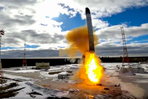 El misil Sarmat ruso frente al Minuteman III estadounidense: cuál de los dos es más letal