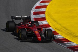 Leclerc dominó la jornada de prácticas libres del Gran Premio de España