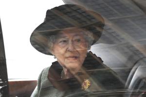 Isabel II no asistirá a las tradicionales fiestas en los jardines de Buckingham