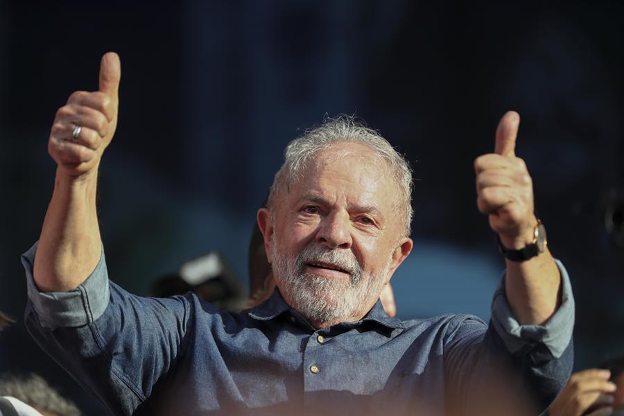 Lula lanza su candidatura para las elecciones presidenciales de Brasil
