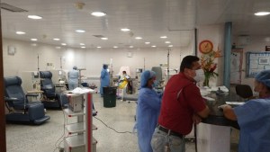 En el Hospital de Maturín los aires acondicionaron se “echaron tres…” y ahora pacientes de diálisis están en emergencia