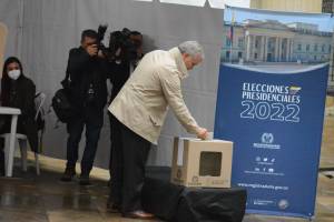 “Que viva la democracia”: presidente Iván Duque ejerció su derecho al voto (VIDEO)