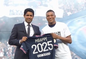 PSG lo hace OFICIAL: Mbappé hasta el 2025