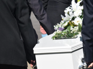 Un funeral de 1,5 millones de dólares genera polémica en las redes chinas
