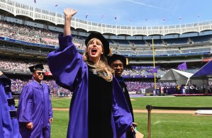 Taylor Swift recibió un doctorado honorífico en Nueva York