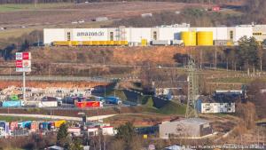 Trabajadores en siete centros logísticos de Amazon en Alemania se declaran en huelga