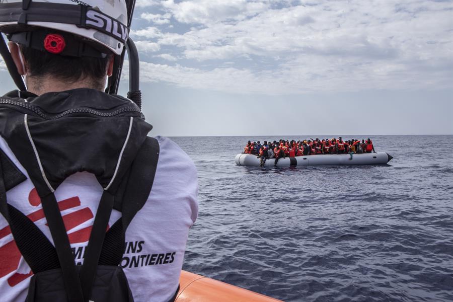 Más de 600 migrantes esperan en el Mediterráneo central tras rescates de Médicos sin Fronteras