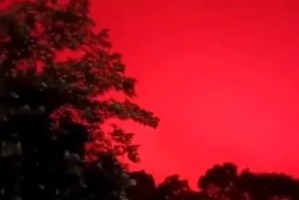 ¿Por qué el cielo se tiñó completamente de rojo en China?