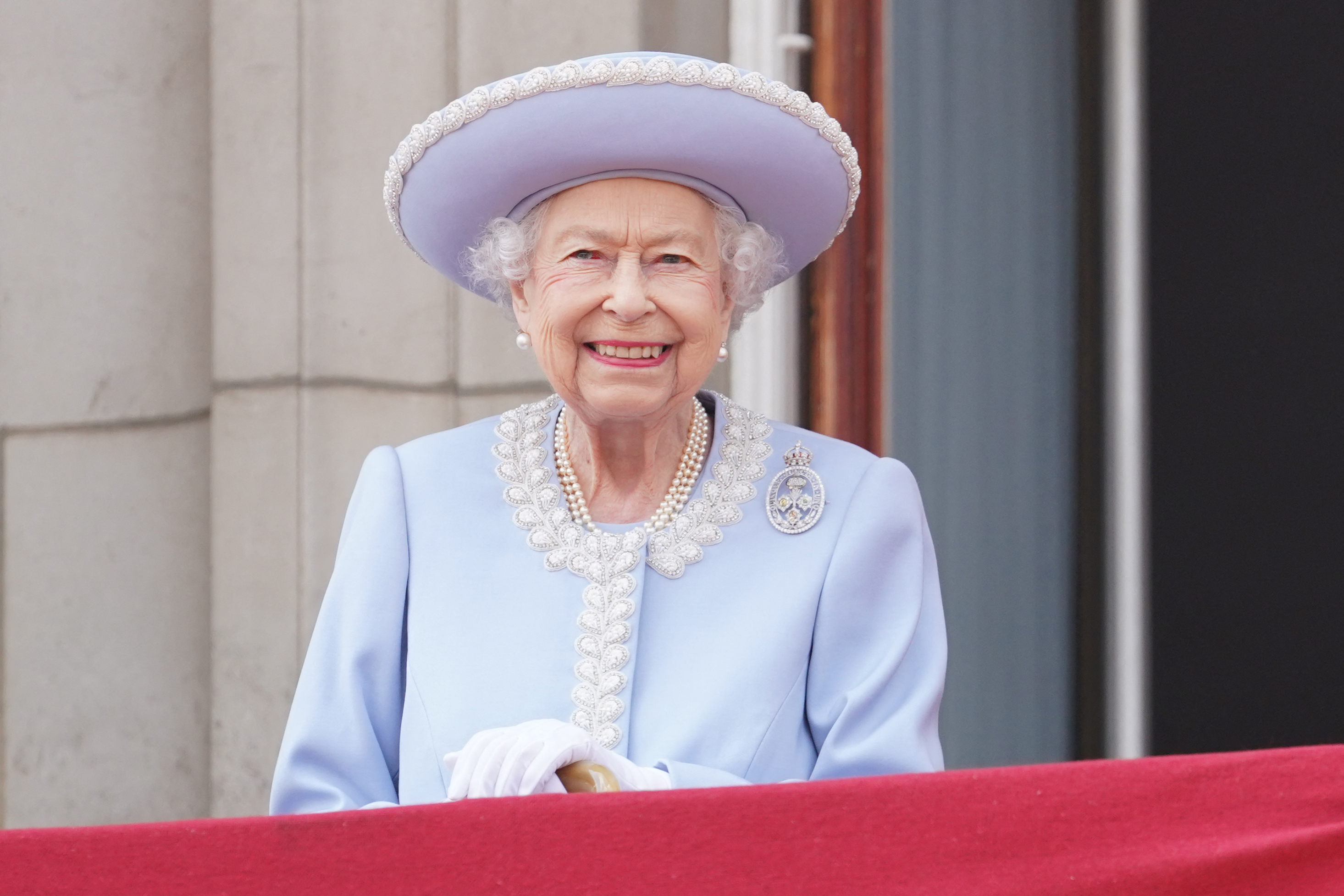 No lo cambia por nada: ¿Cuál es el alimento que consume la Reina Isabel II desde que tenía cinco años?