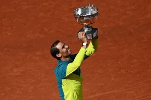 Rafael Nadal, el “rey de la arcilla”, rompe la historia con su decimocuarto Roland Garros