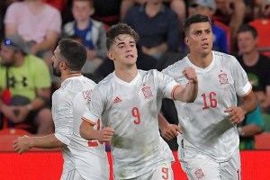 Gavi se convierte en el goleador más joven de la historia de la Roja