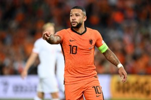 Fallido penalti de Memphis Depay impidió la victoria de los Países Bajos