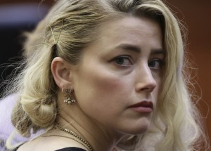 Amber Heard exige que se anule la sentencia a favor de Johnny Depp o que se repita el juicio: un miembro del jurado sería ilegítimo