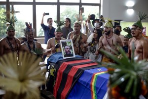 Funeral con rituales indígenas para el experto asesinado en la Amazonía brasileña