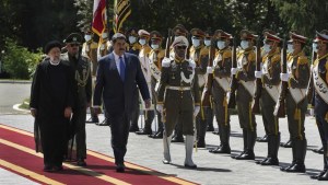Venezuelan leader, Iranian president sign 20-year agreement