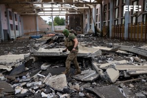La UE busca coordinar la recopilación de pruebas de crímenes de guerra en Ucrania