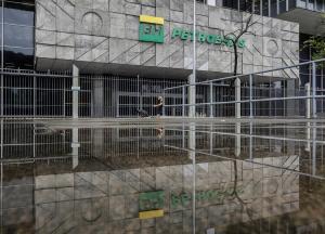 El presidente de Petrobras renuncia y facilita el cambio promovido por Bolsonaro