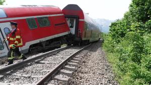 Suben a cuatro los muertos en accidente de tren al sur de Alemania
